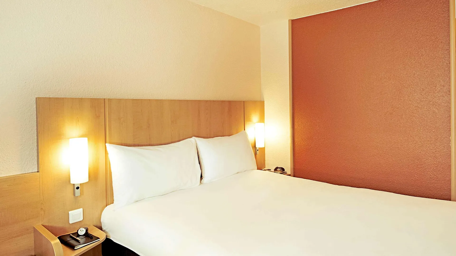 Hotel ibis Lyon Est Chaponnay France