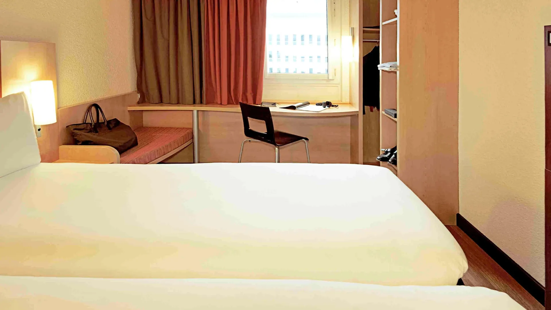 ***  Hotel ibis Lyon Est Chaponnay France