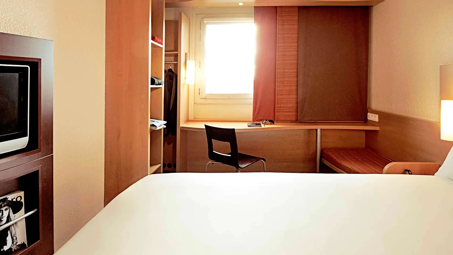 Ibis Lyon Est Chaponnay Hotel