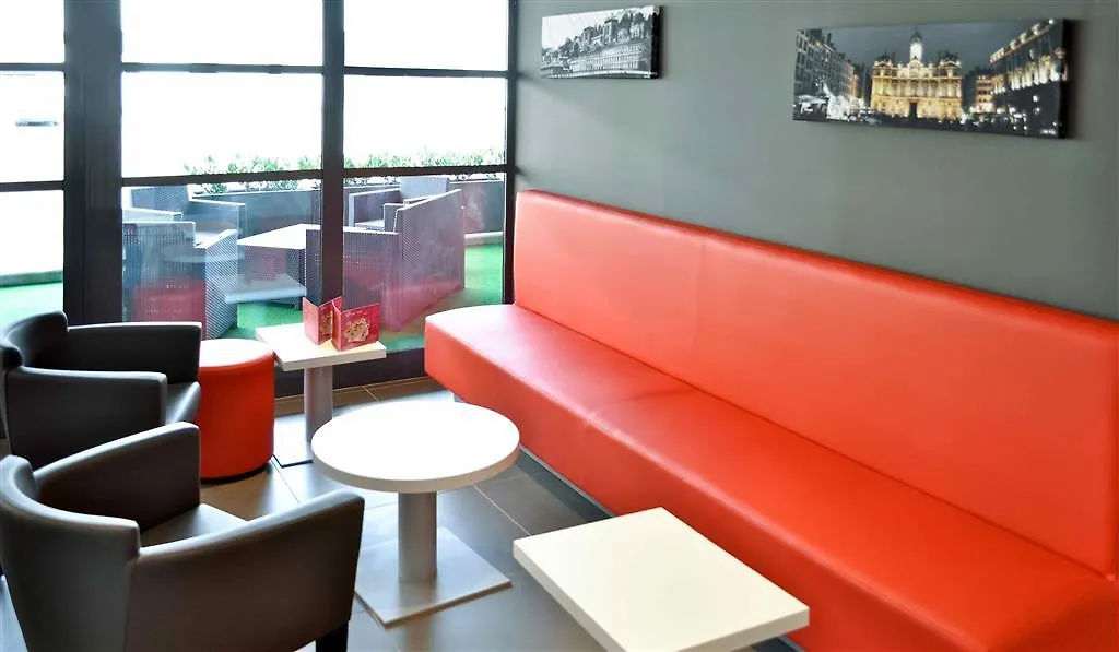 Hotel ibis Lyon Est Chaponnay 3*,