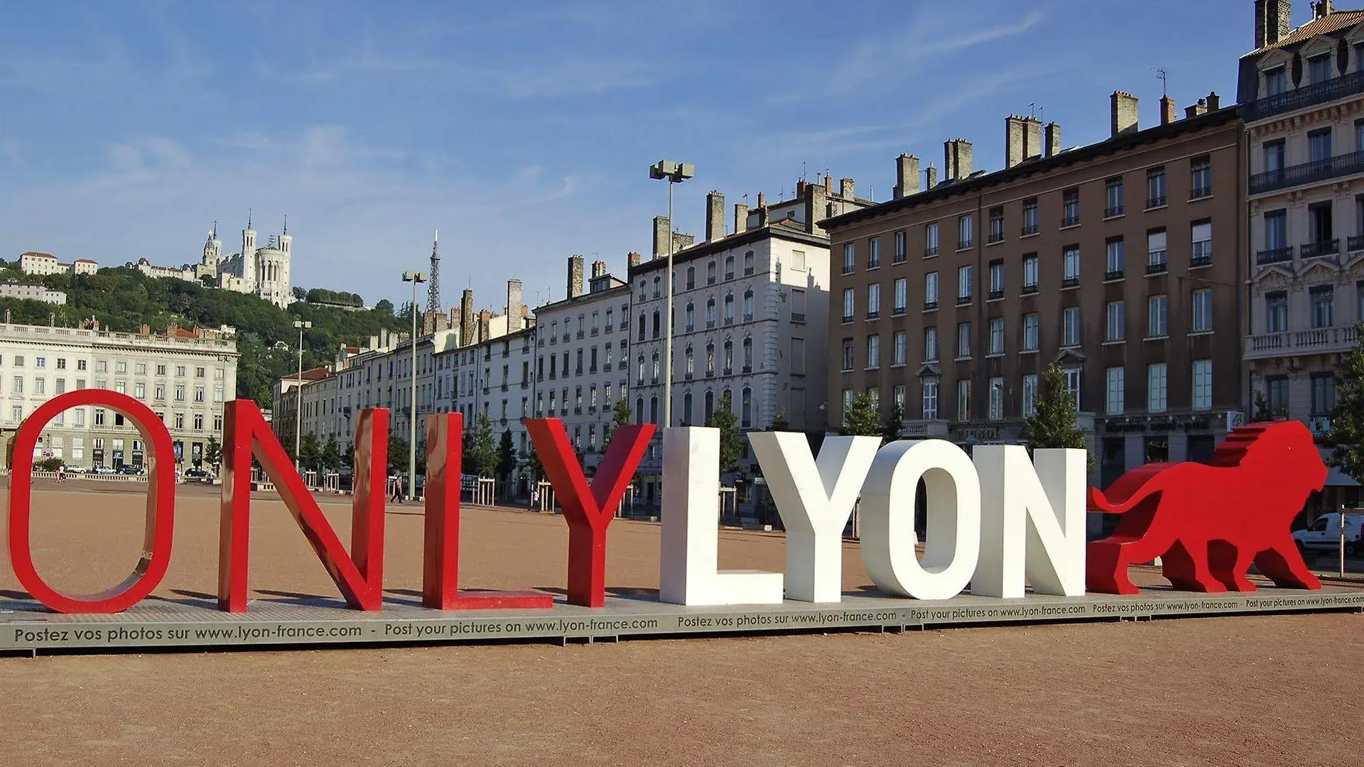 Ibis Lyon Est Chaponnay Hotel 3*,
