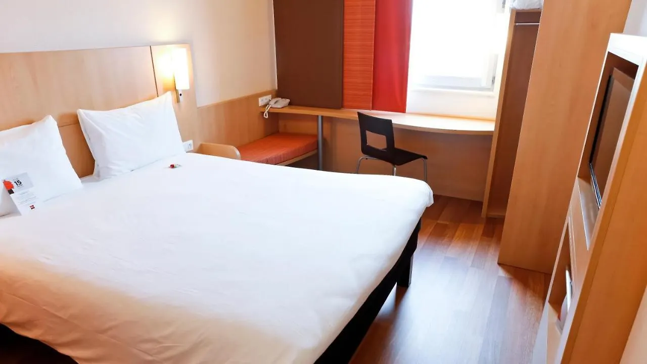 Hotel ibis Lyon Est Chaponnay France